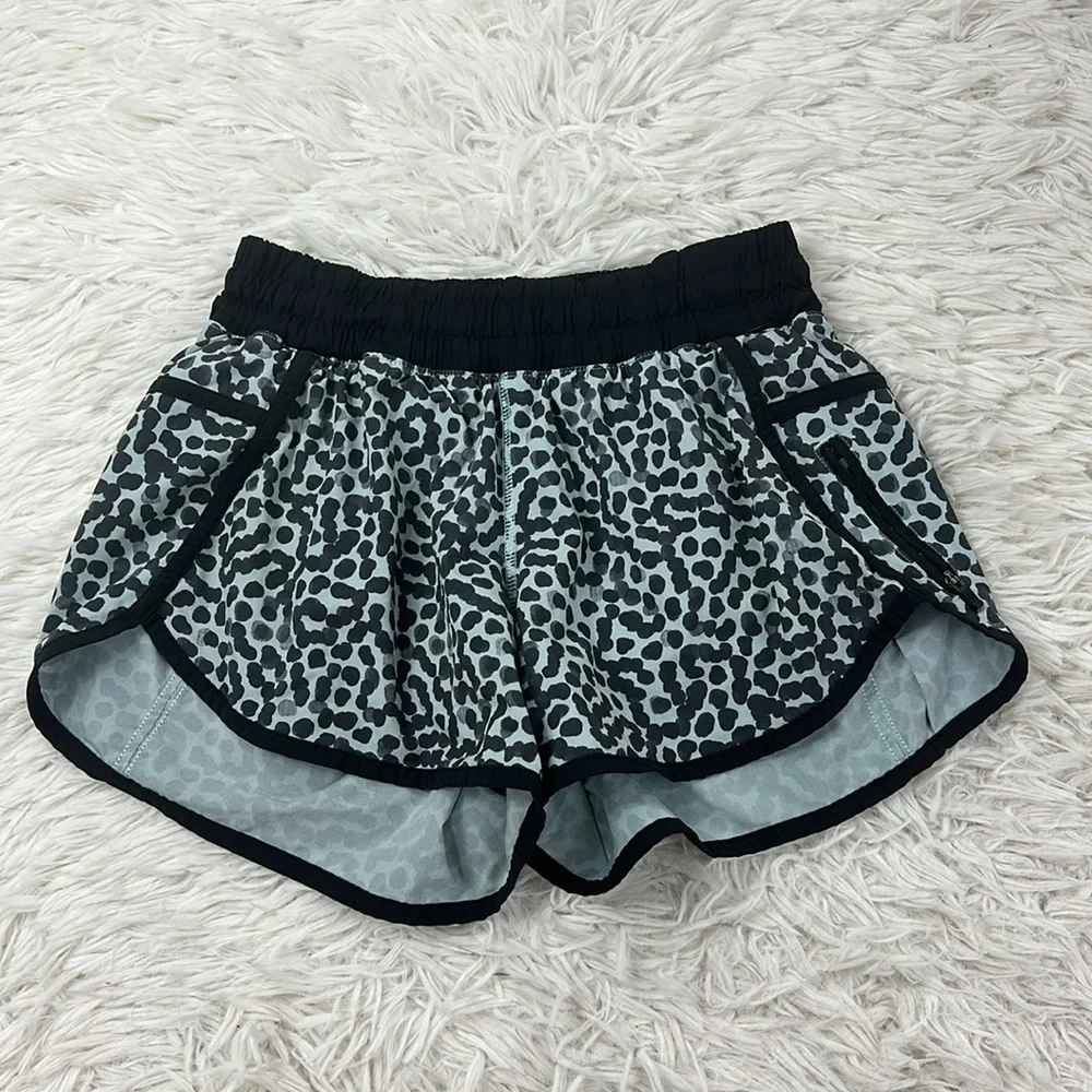 Lululemon Tracker Short III *4-way Stretch Ace Spot Tranquil Blue Black / Black